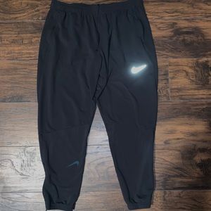 black Nike sweatpants